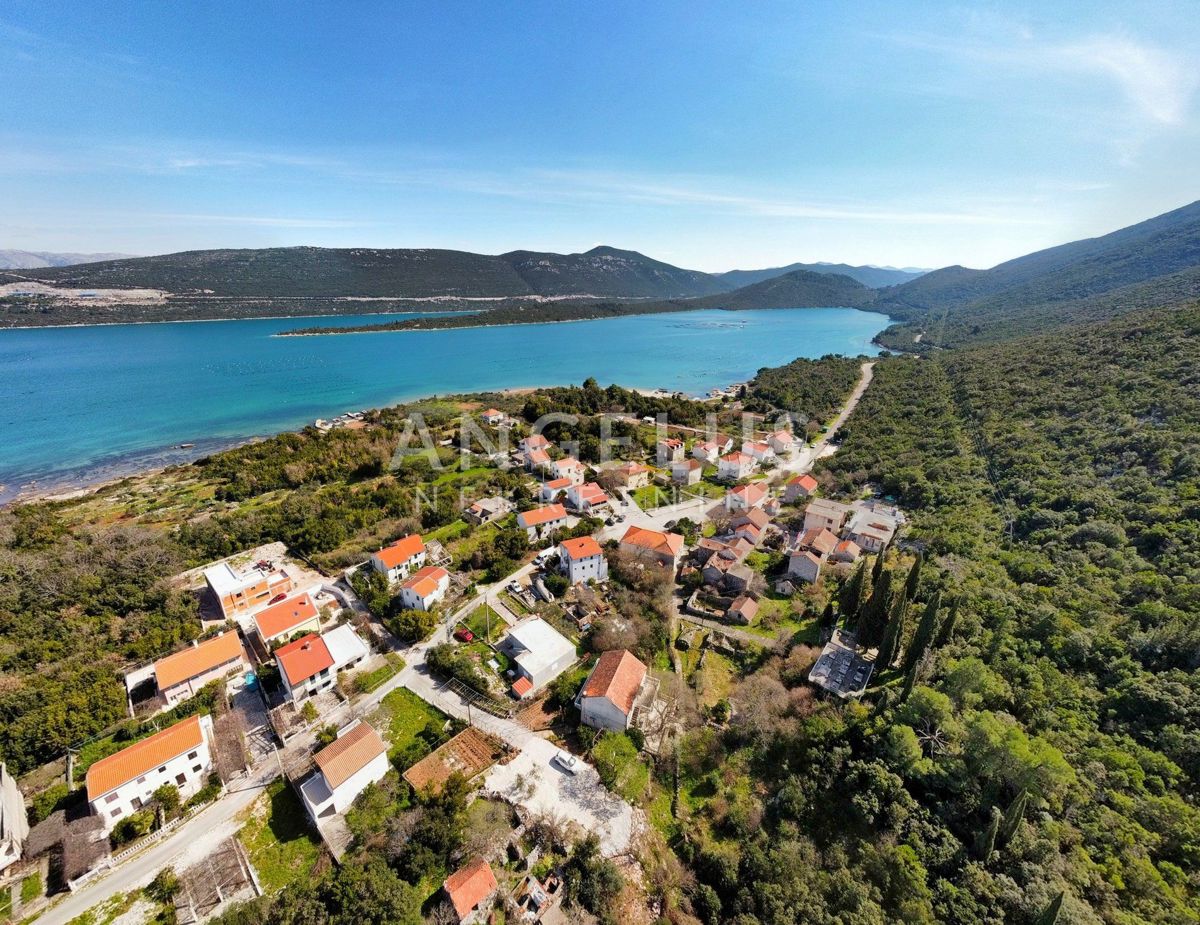 Hrvaška, Pelješac, Duba Stonska, Complex von Steinhäusern zur Renovierung - 250 m vom Strand entfernt