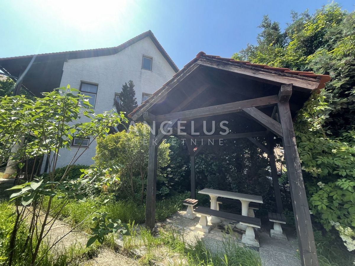 Hiša Sveti Ivan Zelina, 380m2