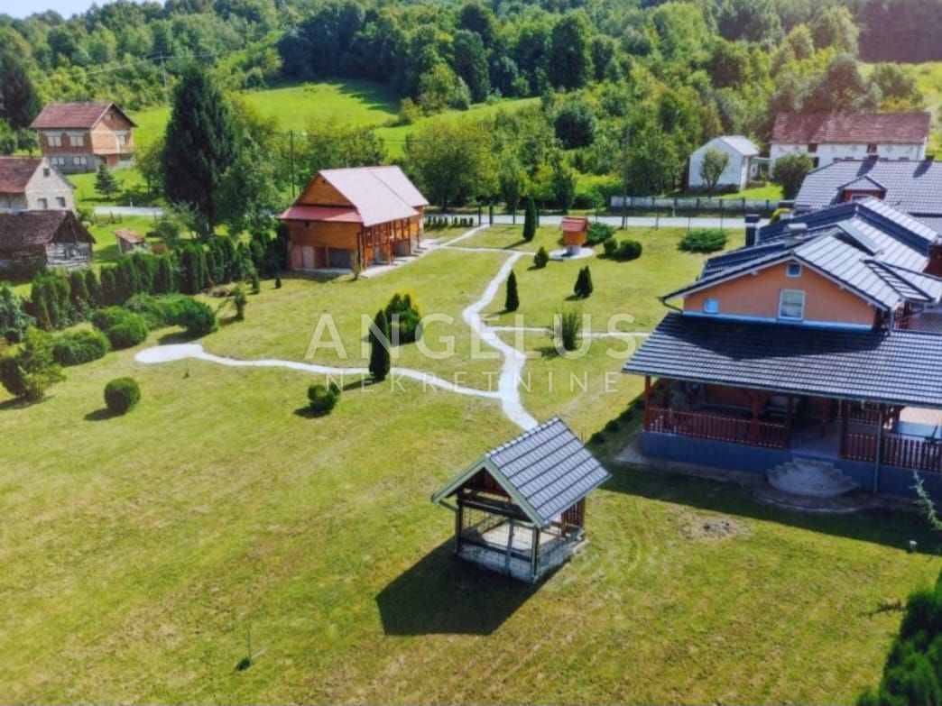 Hiša Gornji Hrastovac, Majur, 620m2
