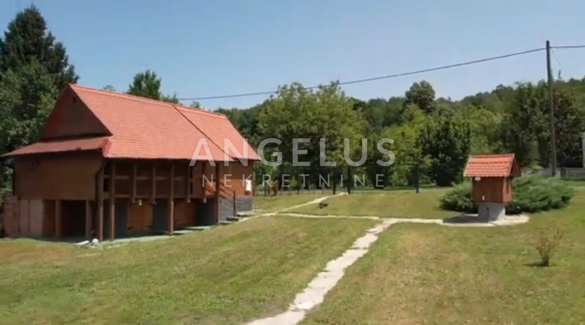 Hiša Gornji Hrastovac, Majur, 620m2