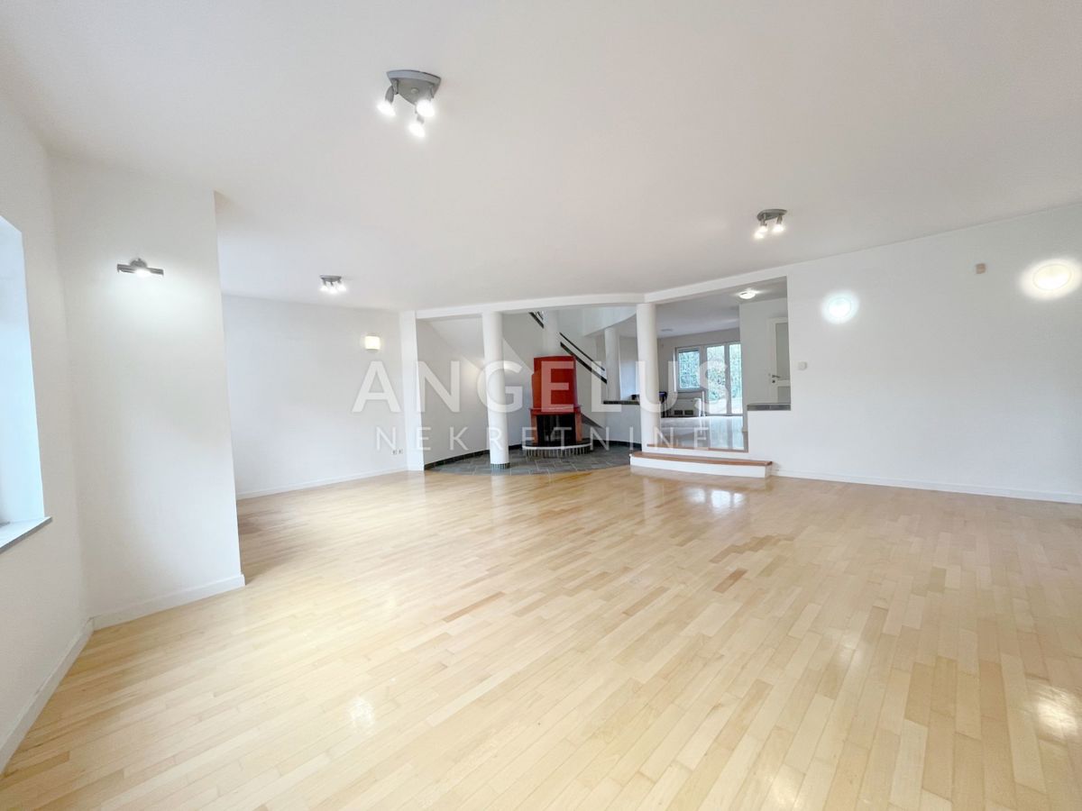 Hiša Gornji Bukovac, Maksimir, 320m2