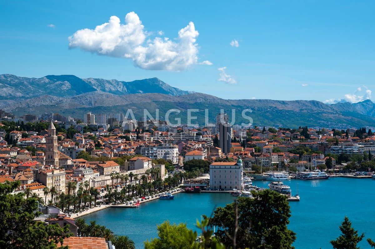 Split, Meje - Luksuzno stanovanje na vrhunski lokaciji