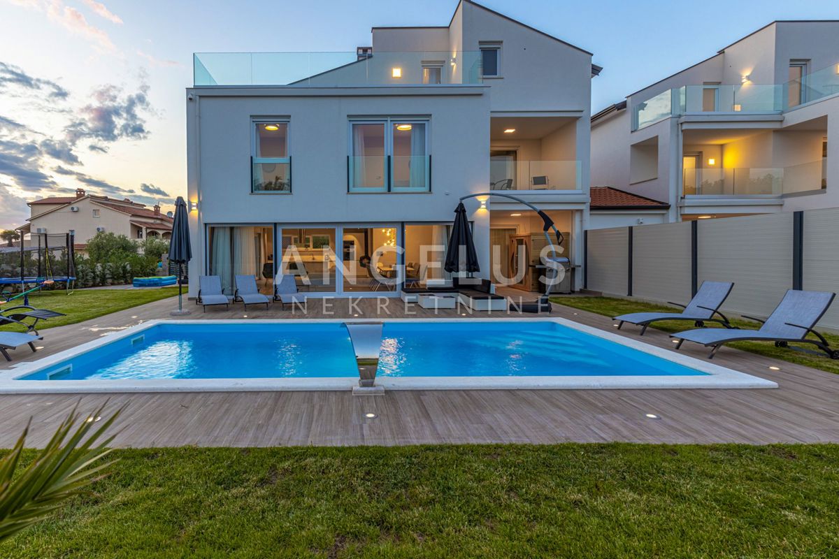 Hiša Mihatovići, Poreč, 210m2