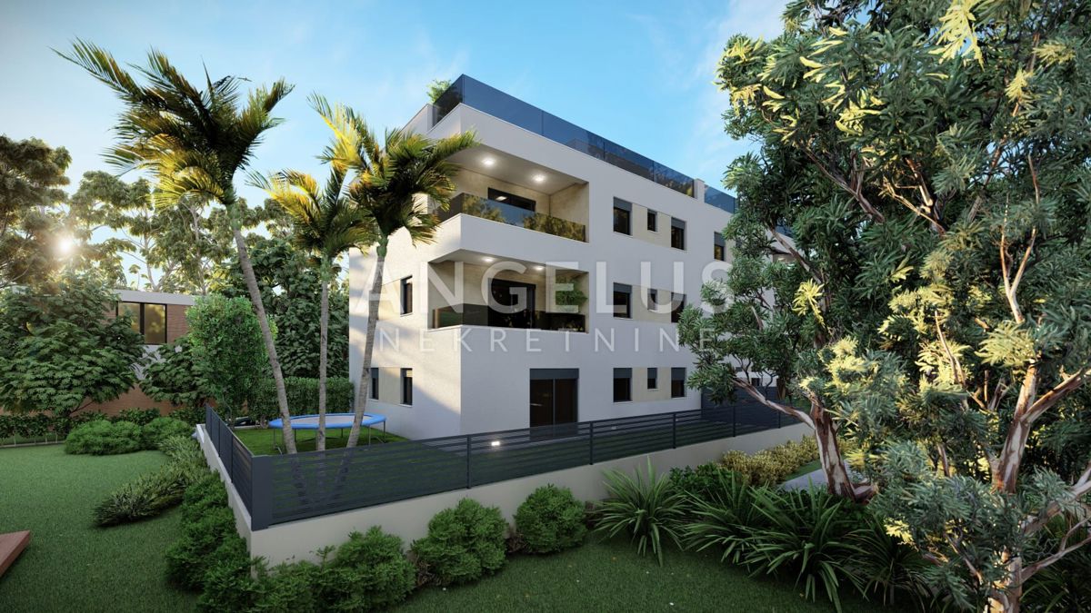 Kaštel Lukšić - NOVOZGRAJENO trosobno stanovanje, 2 parkirni mesti