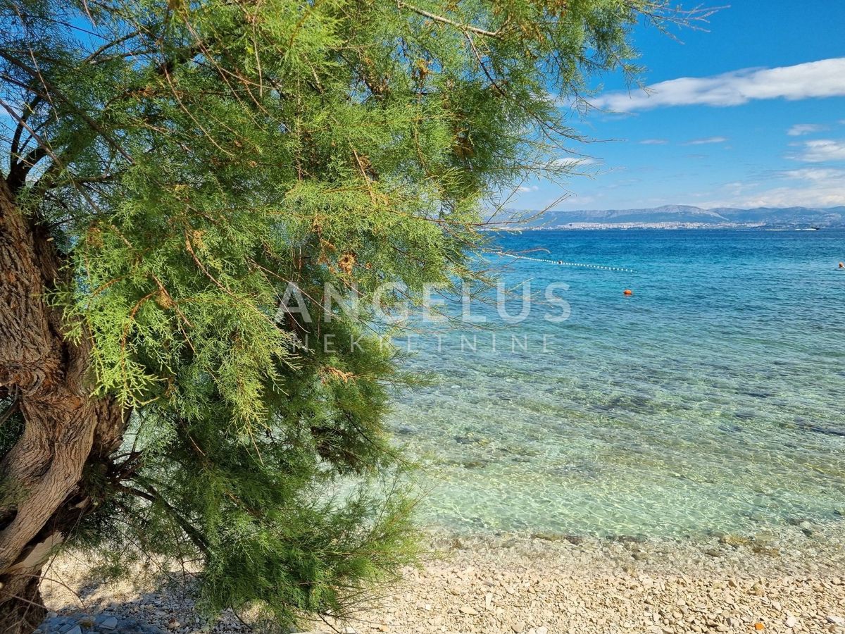 Brač, Sutivan - zemljišče z dovoljenjem v bližini morja, 600 m2, PRODAJA