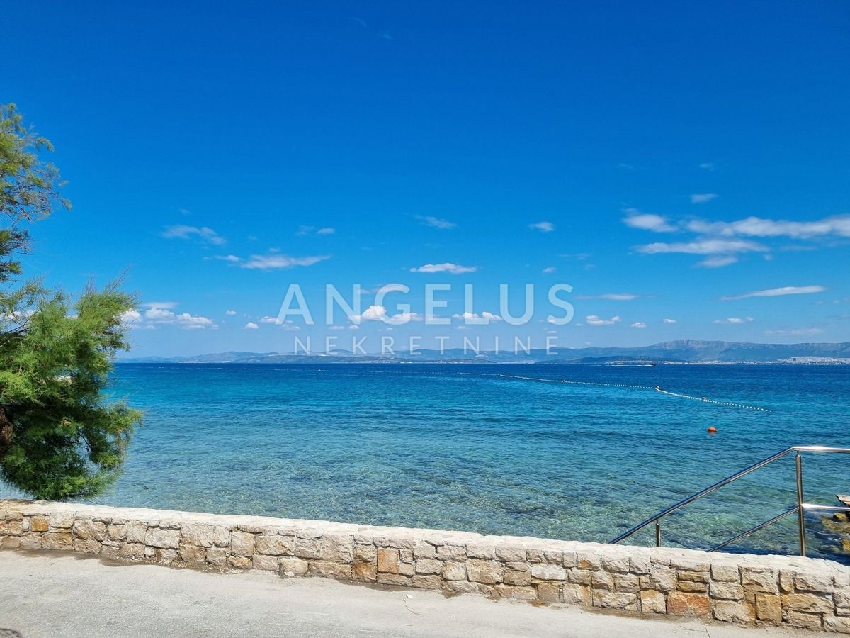 Brač, Sutivan - zemljišče z dovoljenjem v bližini morja, 600 m2, PRODAJA