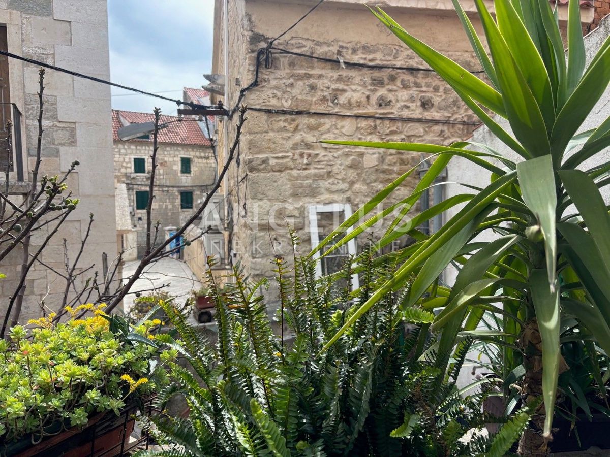 Hrvaška, Split, Varoš - Split, Varoš - Stanovanje v kamniti hiši, 63 m2, NAPRODAJ