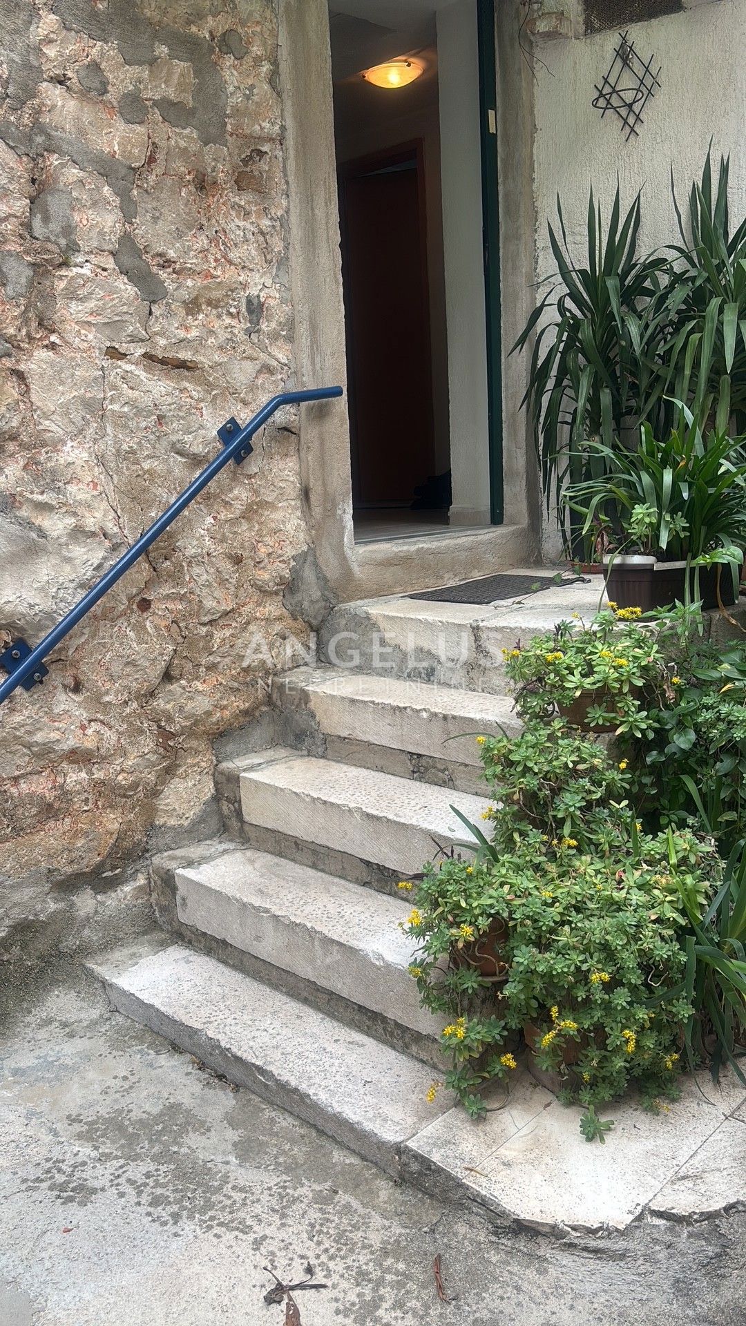 Hrvaška, Split, Varoš - Split, Varoš - Stanovanje v kamniti hiši, 63 m2, NAPRODAJ