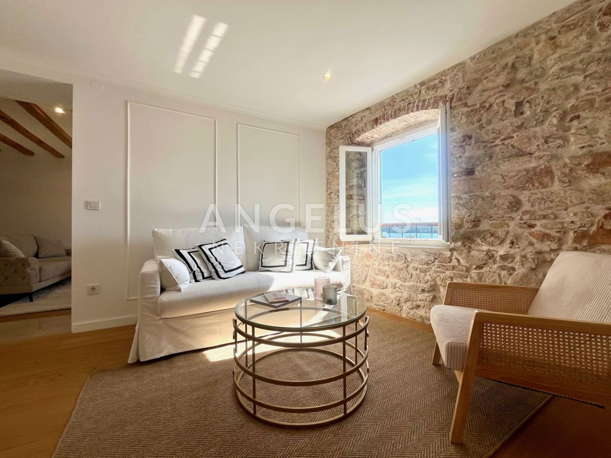 Stanovanje Grad, Šibenik, 150m2