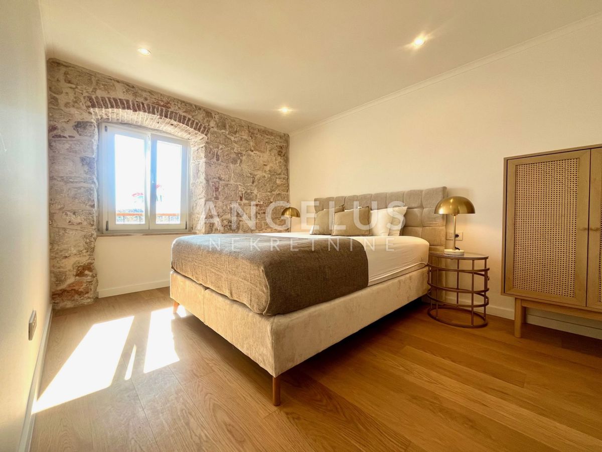 Stanovanje Grad, Šibenik, 150m2