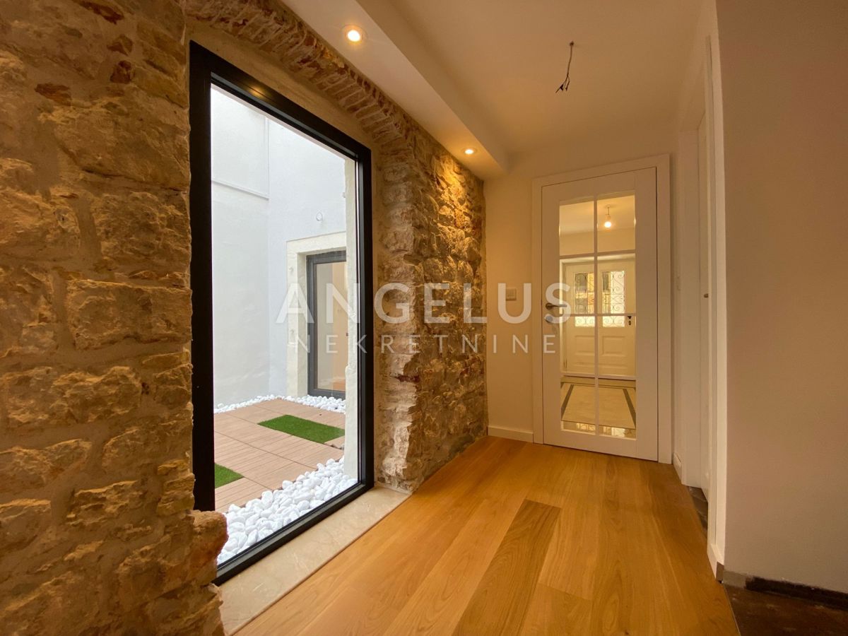 Stanovanje Grad, Šibenik, 150m2