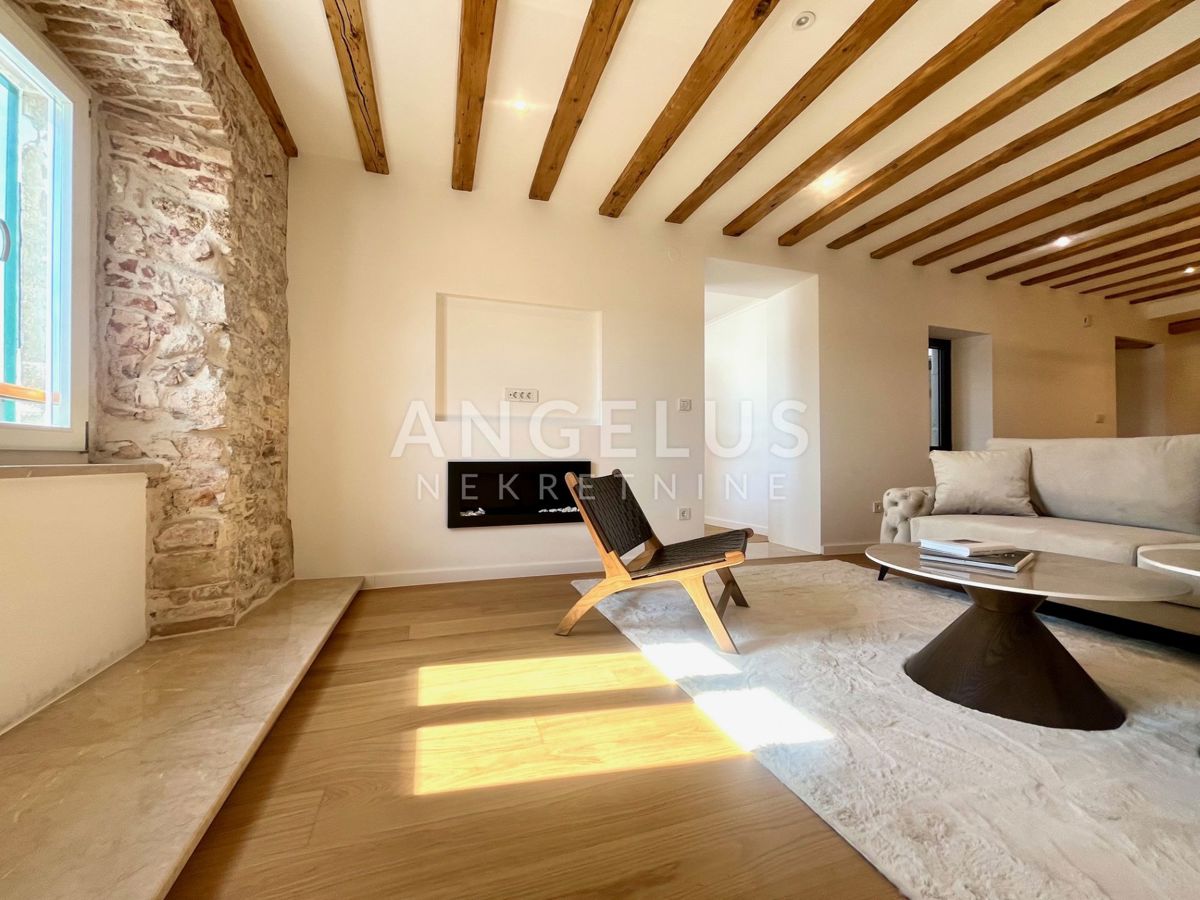 Stanovanje Grad, Šibenik, 150m2