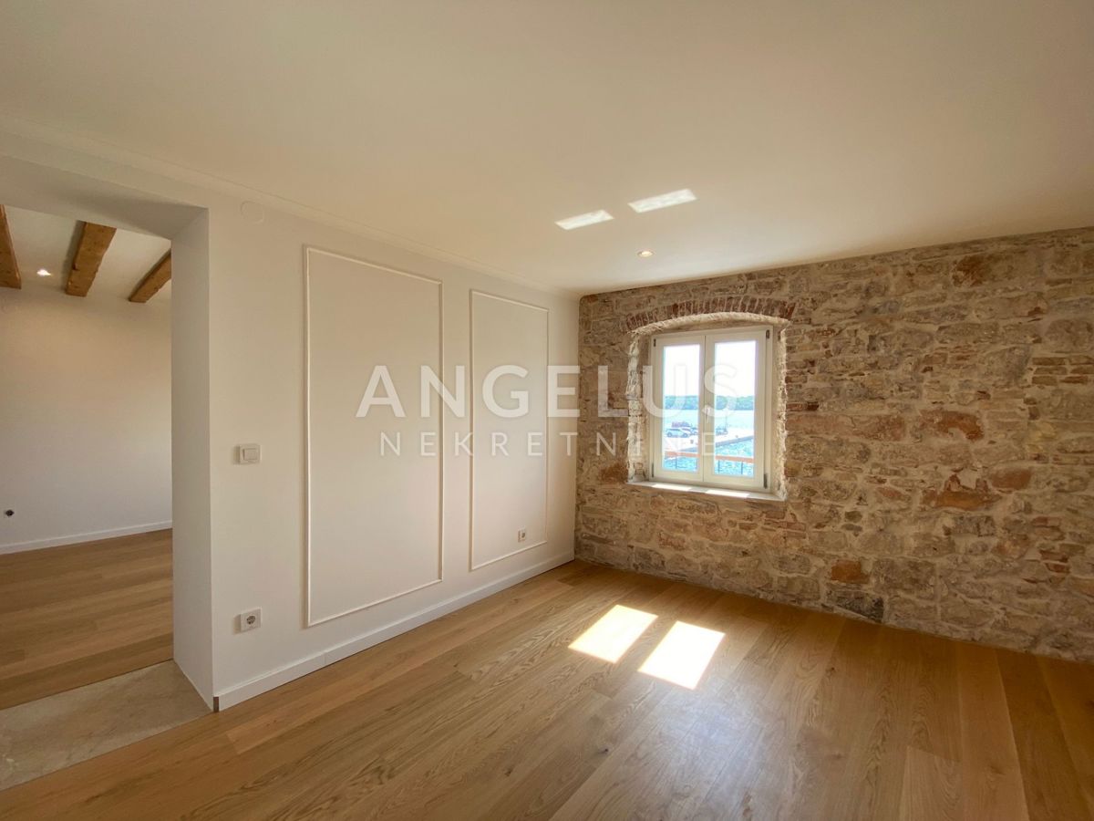Stanovanje Grad, Šibenik, 150m2