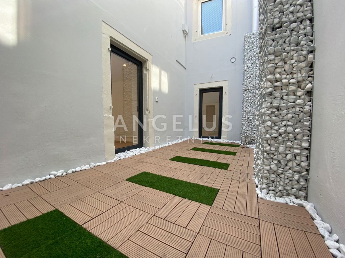 Stanovanje Grad, Šibenik, 150m2