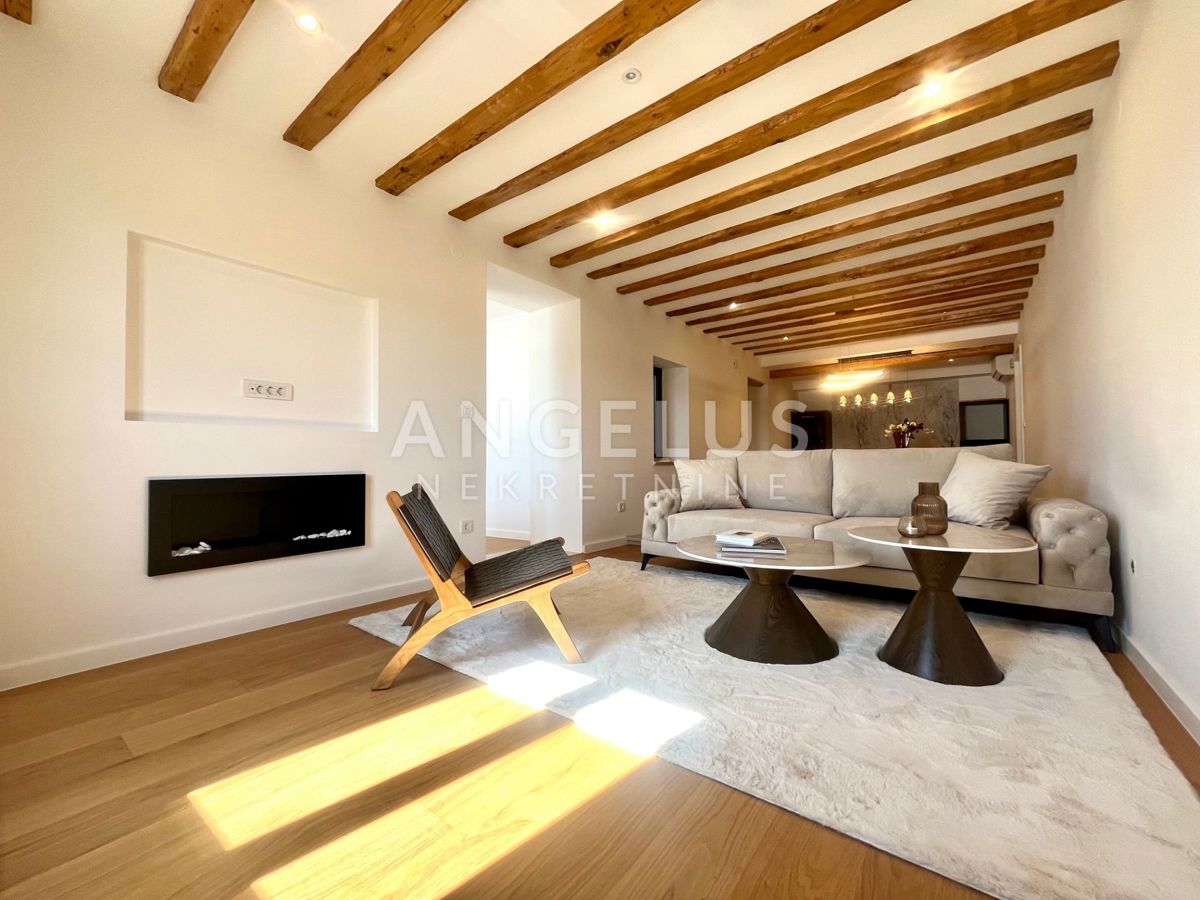 Stanovanje Grad, Šibenik, 150m2