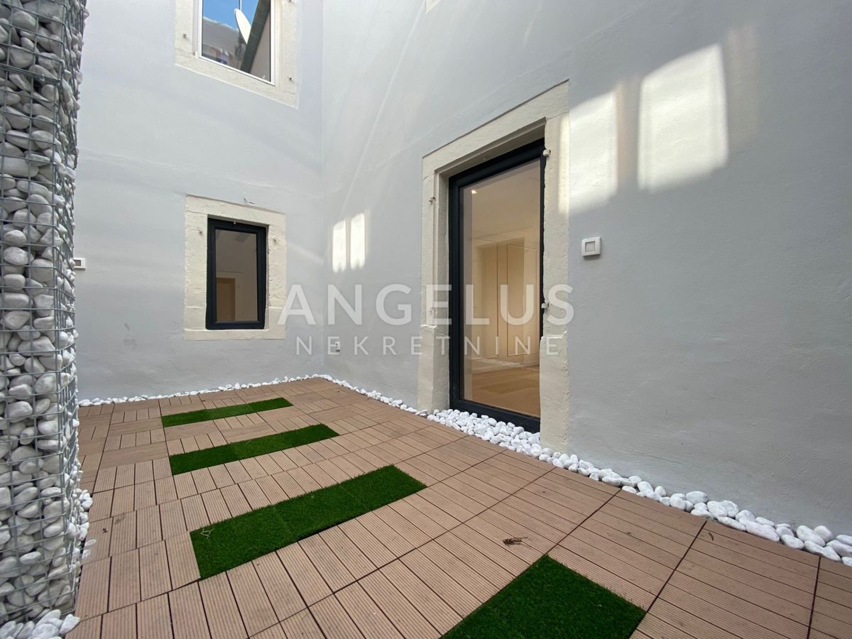 Stanovanje Grad, Šibenik, 150m2