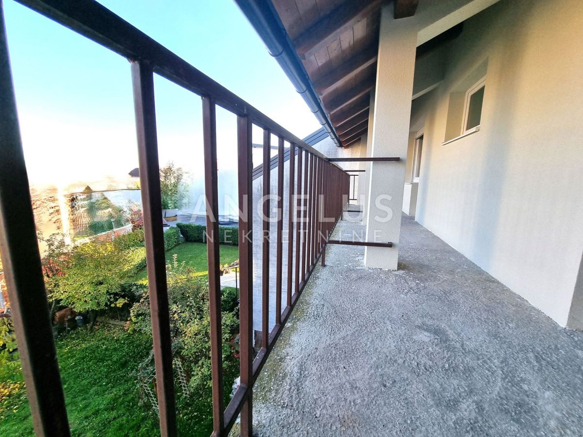 Velika Gorica, - Hiša s tremi apartmaji v centru, 300m2