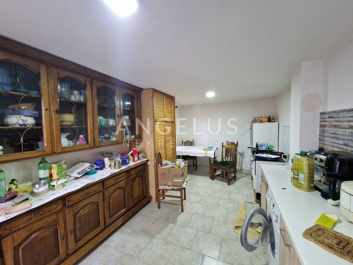 Hiša Gornji Čehi, Novi Zagreb - Zapad, 400m2