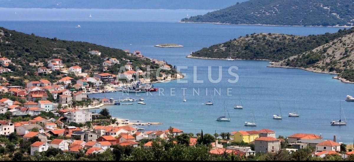 Hrvaška, Marina, Vinišće - gradbeno zemljišče v bližini plaže, 480 m2