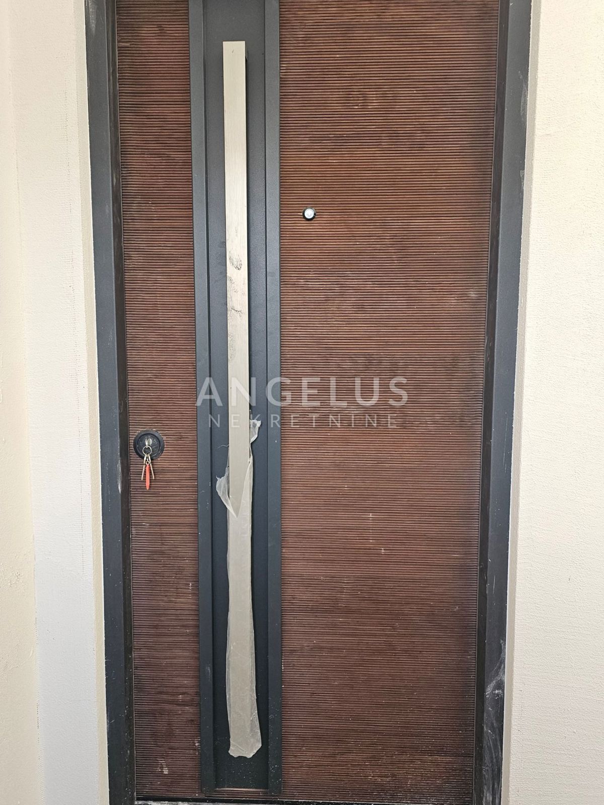 Hrvaška, Kaštel Kambelovac - penthouse, strešna terasa, 2 parkirišče PRODAMO