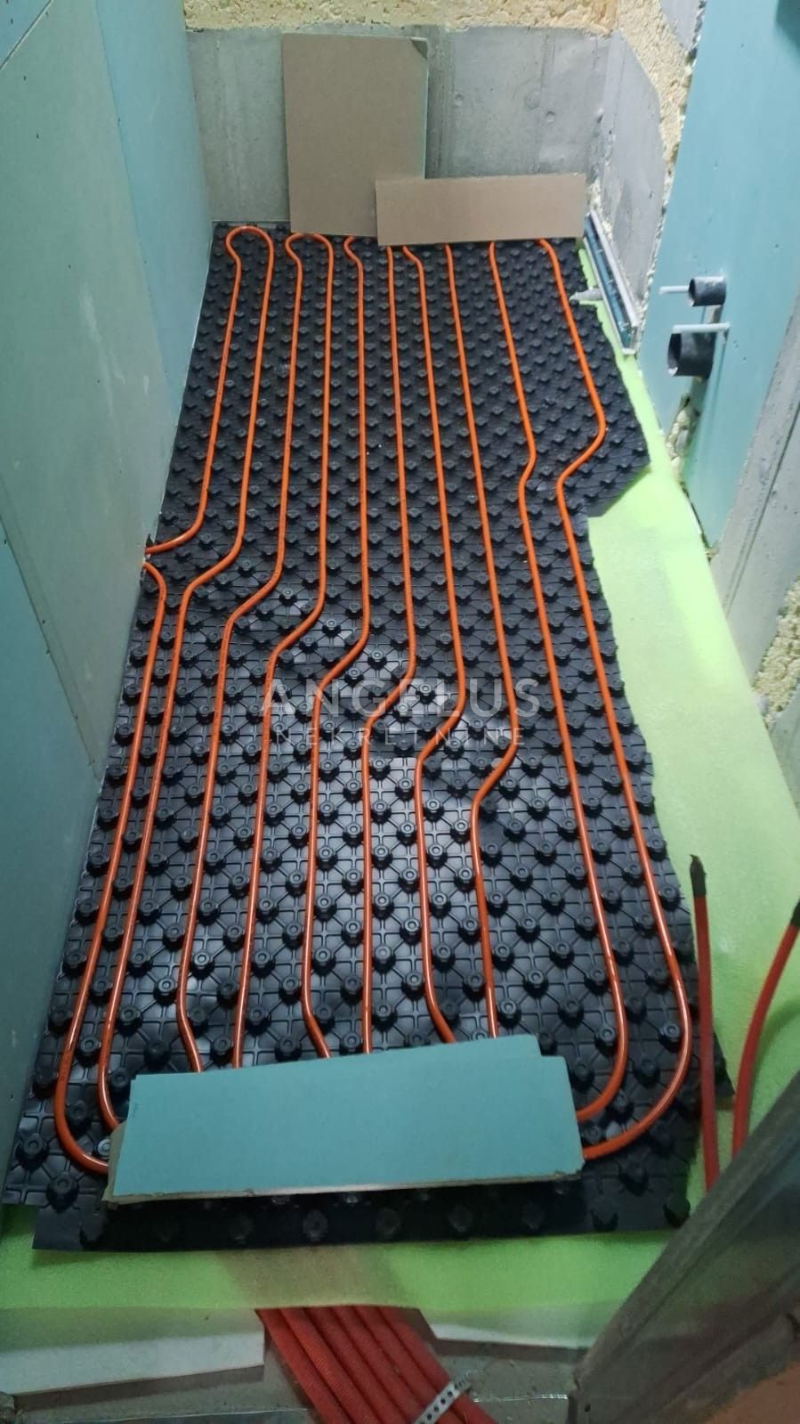 Hrvaška, Kaštel Kambelovac - penthouse, strešna terasa, 2 parkirišče PRODAMO