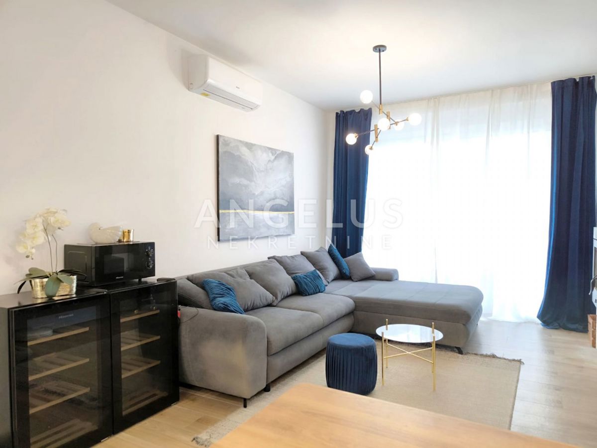 Hrvaška, Korčula, trosobno stanovanje z vrtom in parkiriščem v novogradnji, PRODAMO