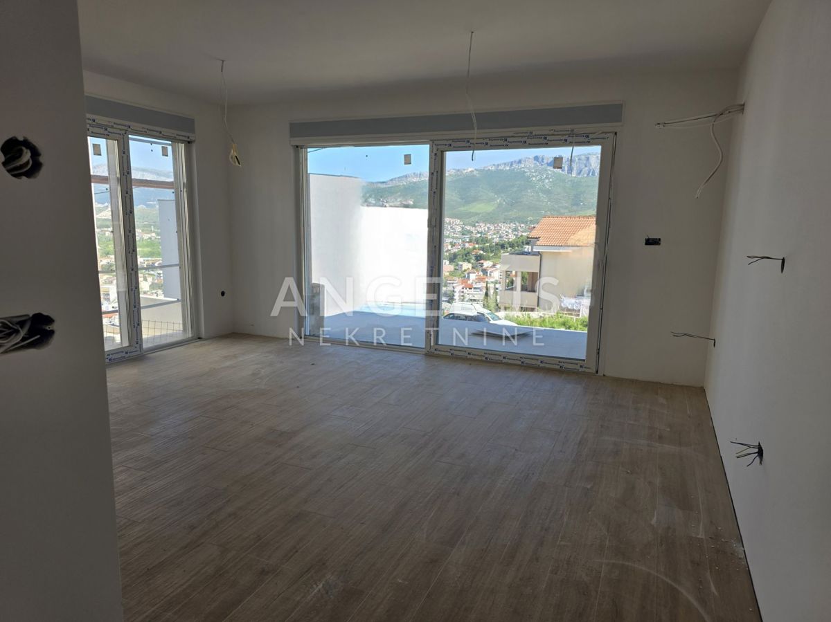 Strožanac, Podstrana - novogradnja, 2 stanovanje, parkirišče PRODAMO