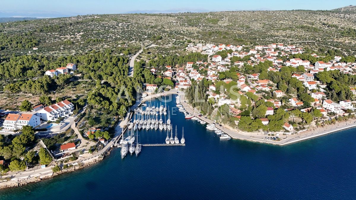 Brač, Milna-grad. zem.s pogledom na morje, 4300m2, PRODAJA