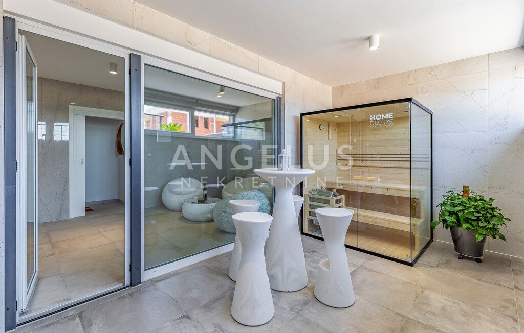 Istra, Medulin - vila s pogledom na morje, 240m2