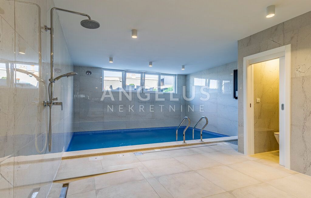 Istra, Medulin - vila s pogledom na morje, 240m2