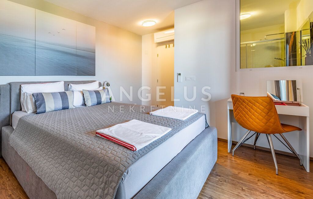 Istra, Medulin - vila s pogledom na morje, 240m2