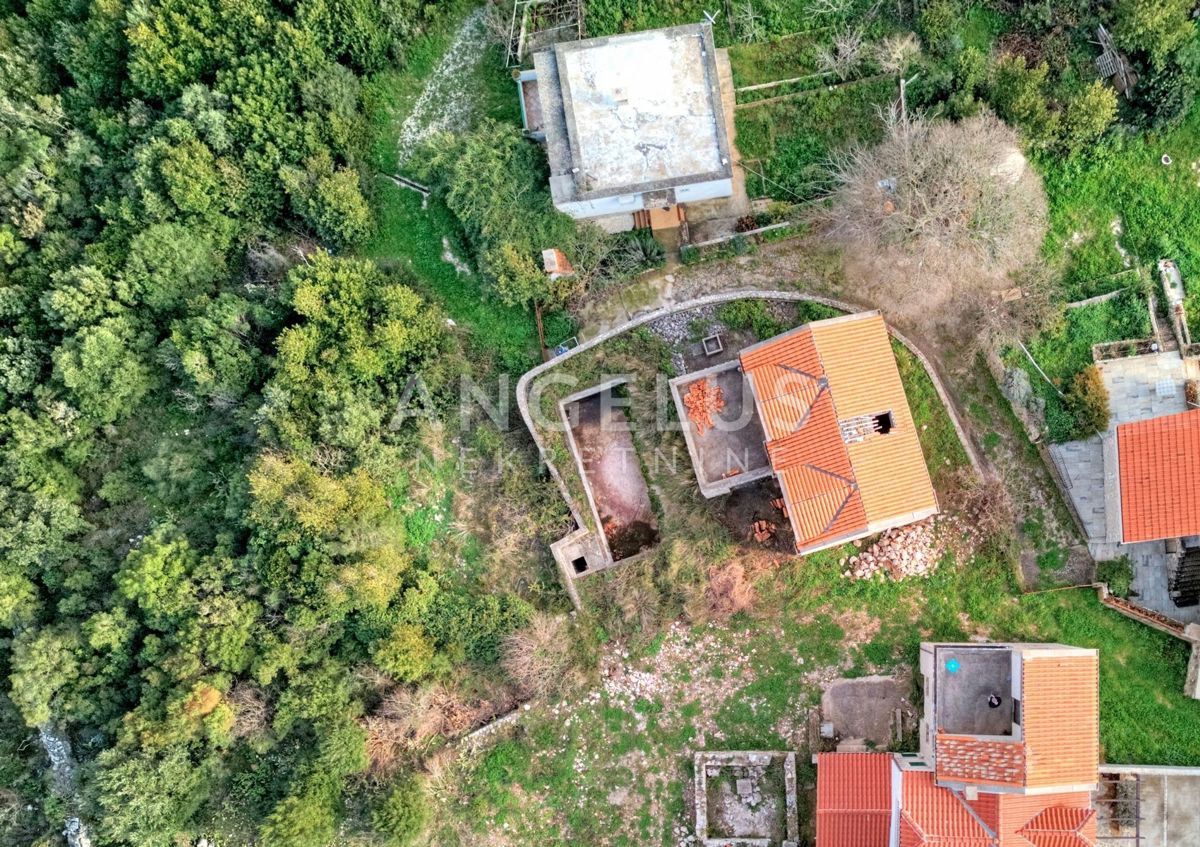 Hrvaška, Pelješac, Sreser, dve hiši za prenovo na odlični lokaciji - pogled na morje, NAPRODAJ