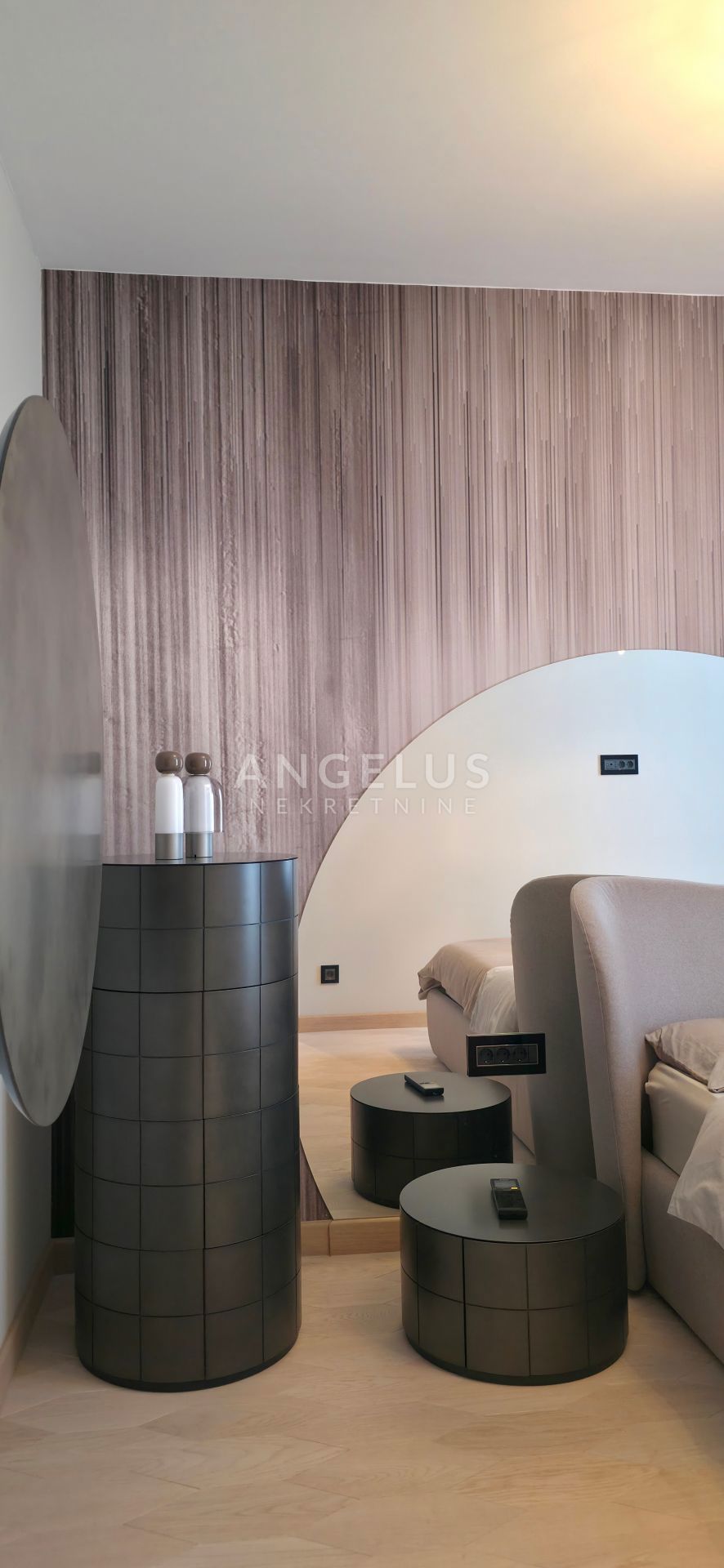 Hrvaška, Podstrana - luksuzno stanovanje s strešno teraso