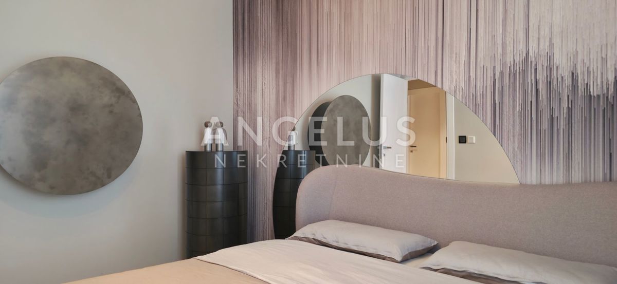 Hrvaška, Podstrana - luksuzno stanovanje s strešno teraso