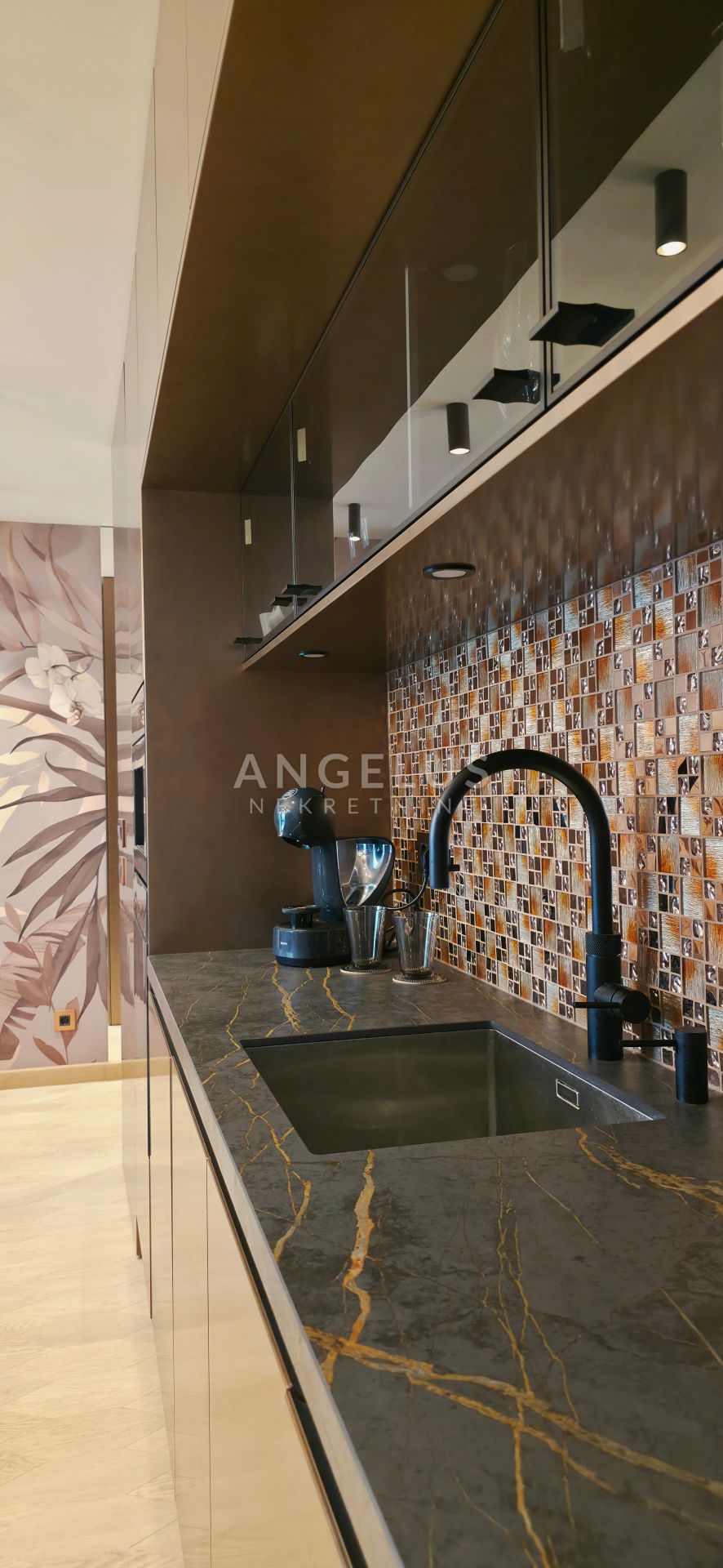 Hrvaška, Podstrana - luksuzno stanovanje s strešno teraso