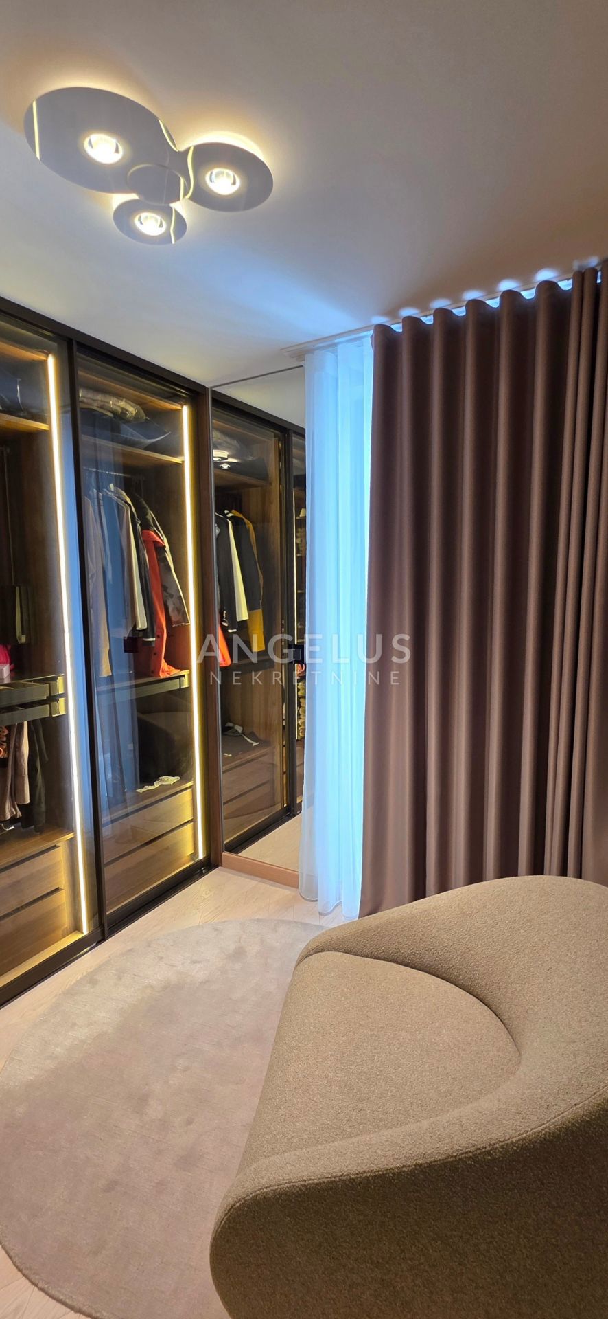 Hrvaška, Podstrana - luksuzno stanovanje s strešno teraso