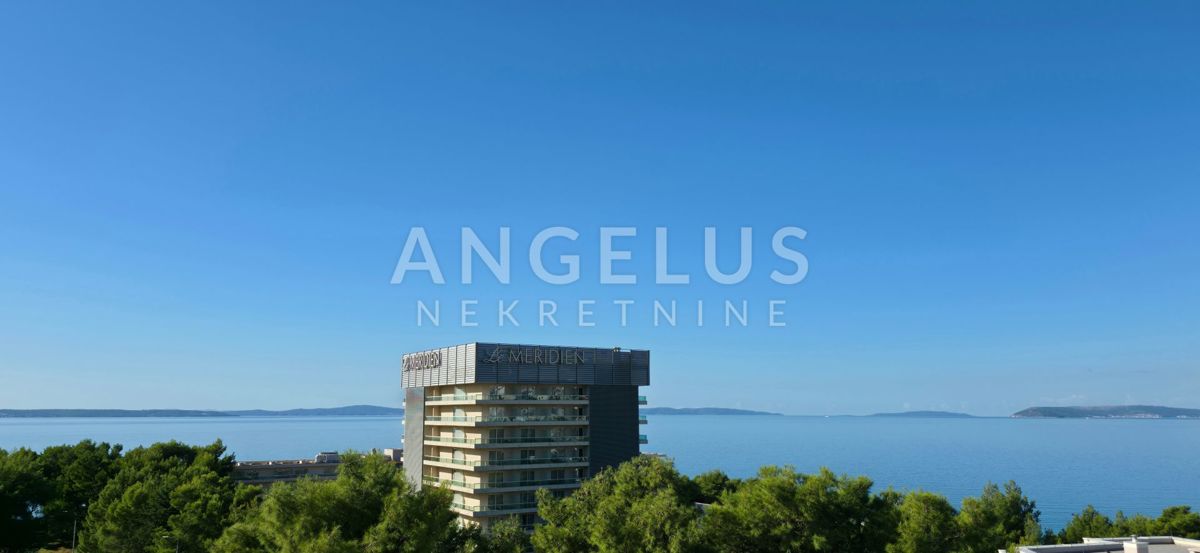 Hrvaška, Podstrana - luksuzno stanovanje s strešno teraso