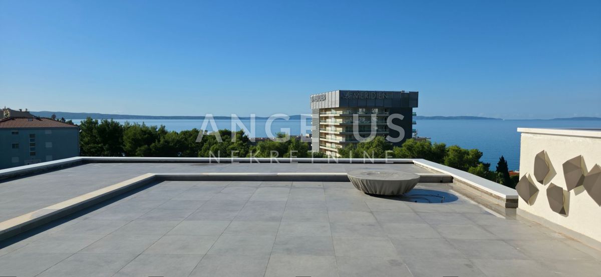 Hrvaška, Podstrana - luksuzno stanovanje s strešno teraso