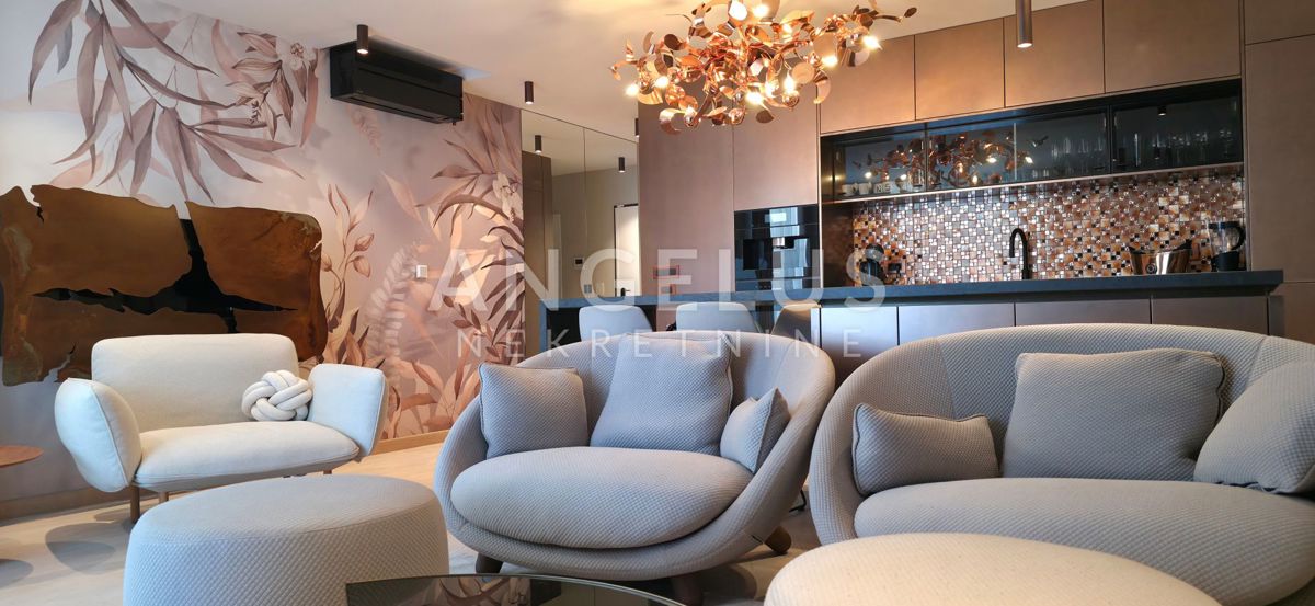 Hrvaška, Podstrana - luksuzno stanovanje s strešno teraso