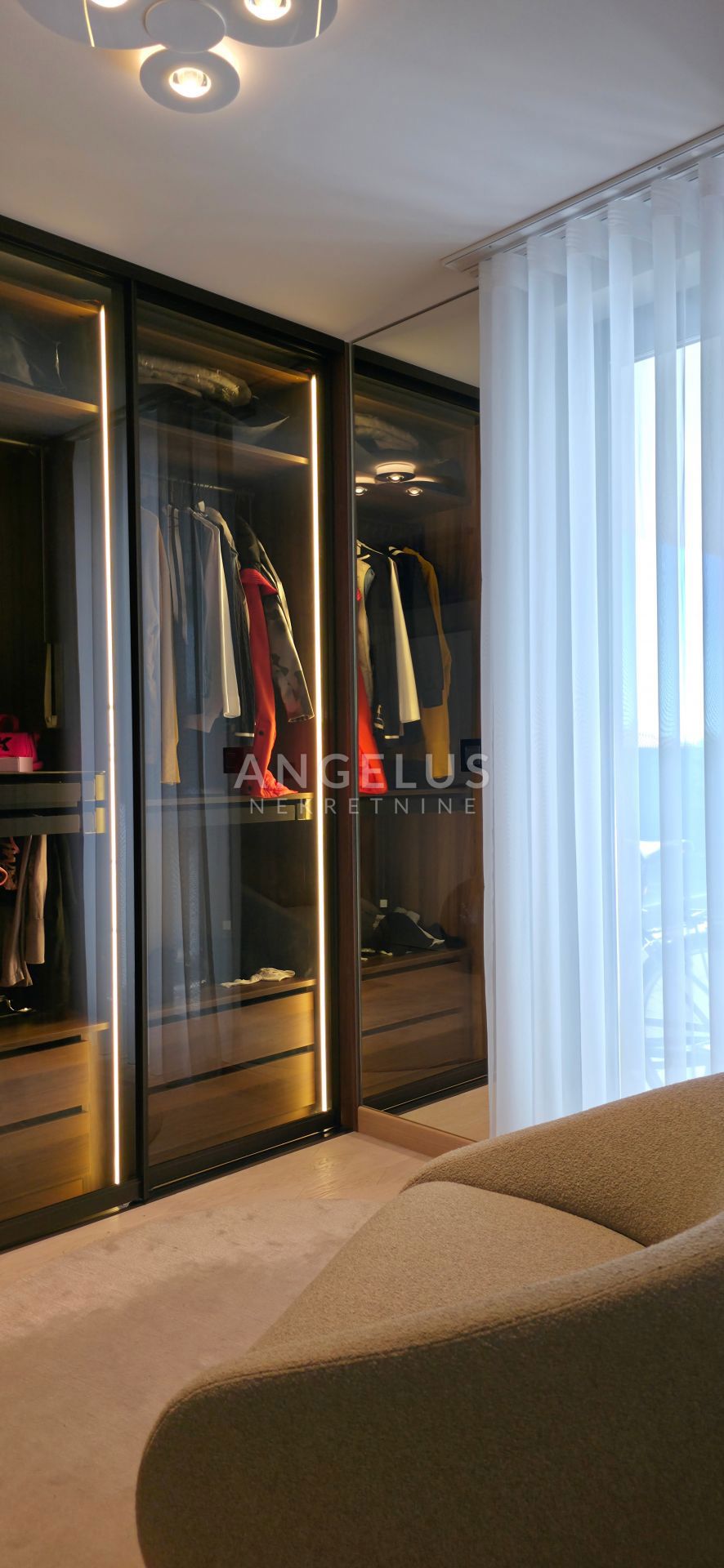 Hrvaška, Podstrana - luksuzno stanovanje s strešno teraso