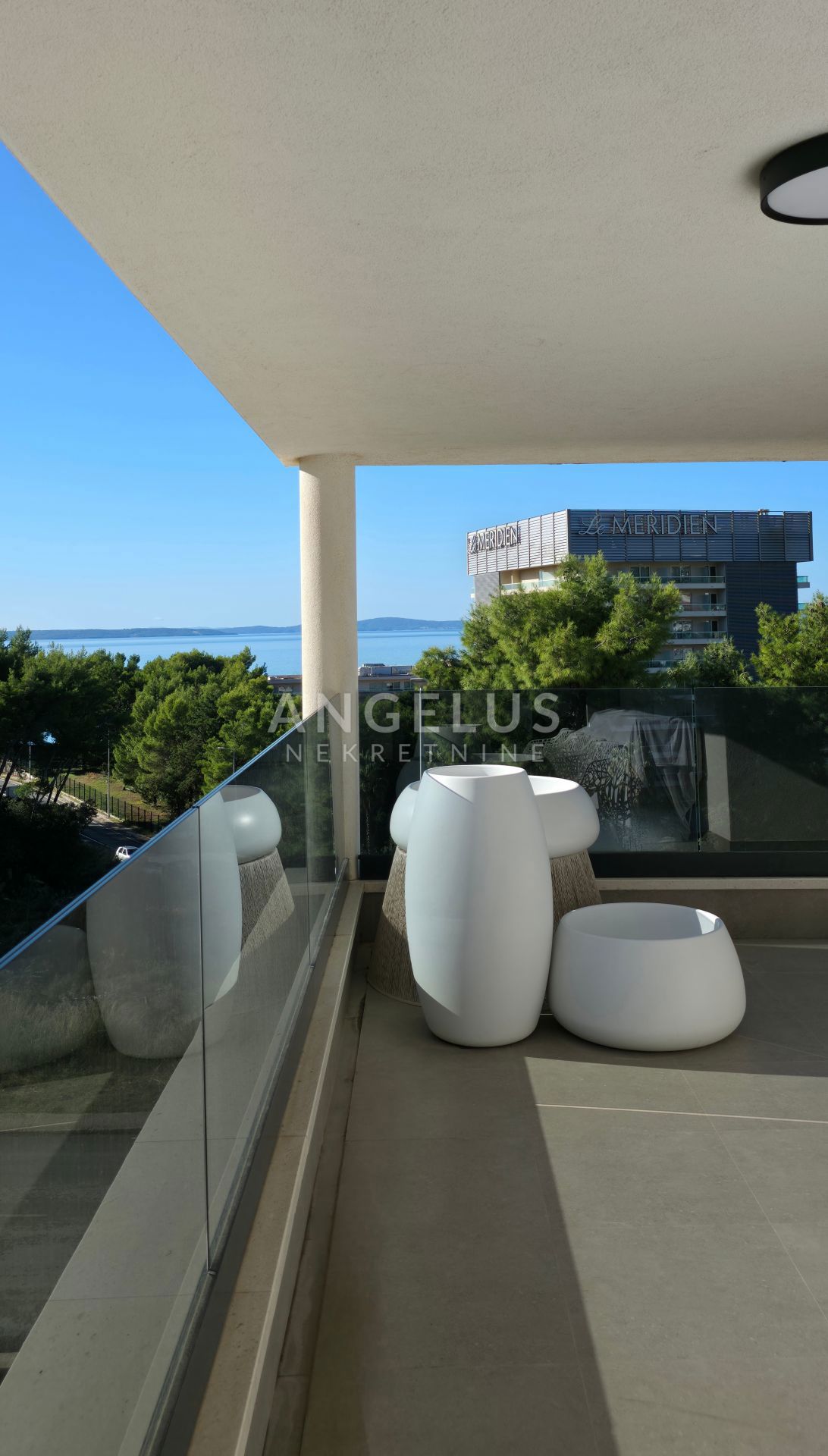 Hrvaška, Podstrana - luksuzno stanovanje s strešno teraso