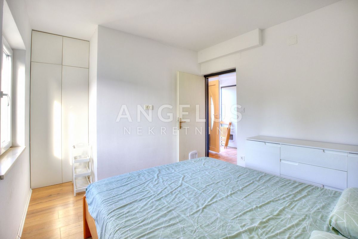 Dubrovnik, Pobrežje - stanovanje s parkiriščem in možnostjo razširitve - PRODAJA