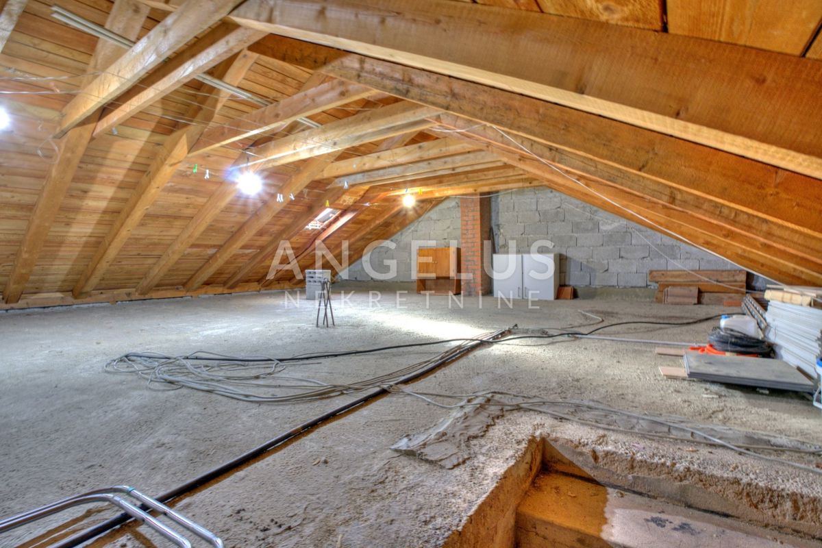 Dubrovnik, Pobrežje - stanovanje s parkiriščem in možnostjo razširitve - PRODAJA