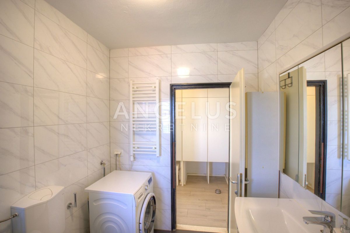 Dubrovnik, Pobrežje - stanovanje s parkiriščem in možnostjo razširitve - PRODAJA