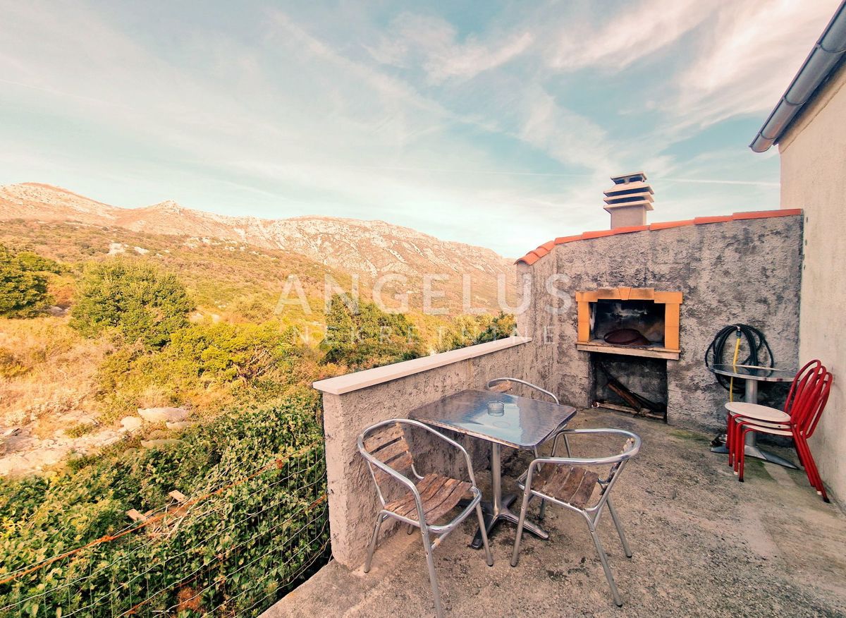 Dubrovnik, Pobrežje - stanovanje s parkiriščem in možnostjo razširitve - PRODAJA