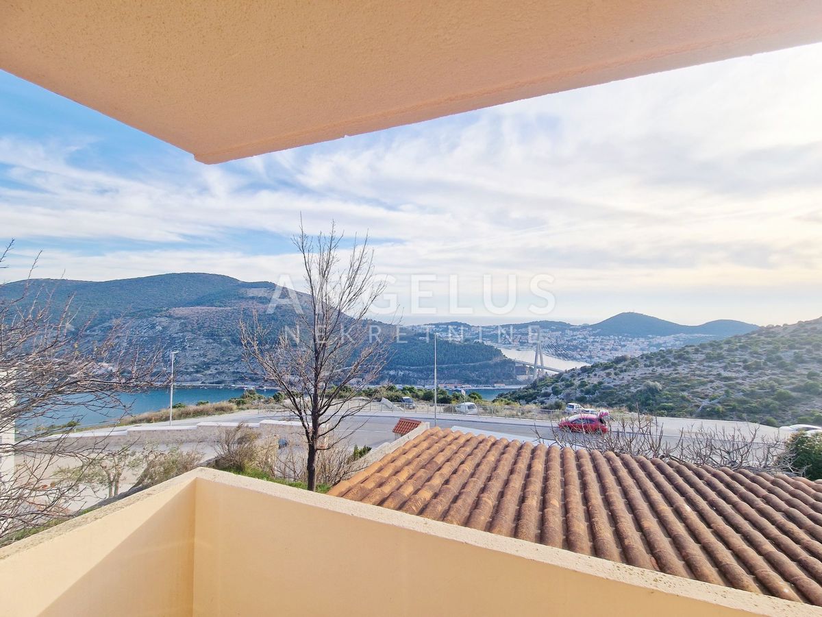 Dubrovnik, Pobrežje - stanovanje s parkiriščem in možnostjo razširitve - PRODAJA