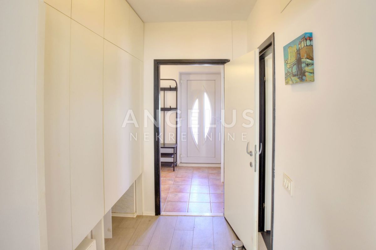 Dubrovnik, Pobrežje - stanovanje s parkiriščem in možnostjo razširitve - PRODAJA