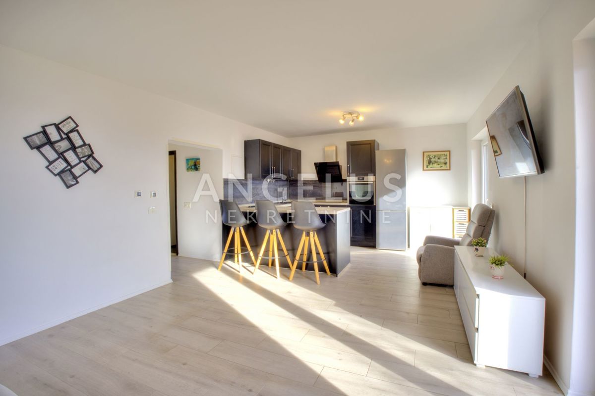 Dubrovnik, Pobrežje - stanovanje s parkiriščem in možnostjo razširitve - PRODAJA