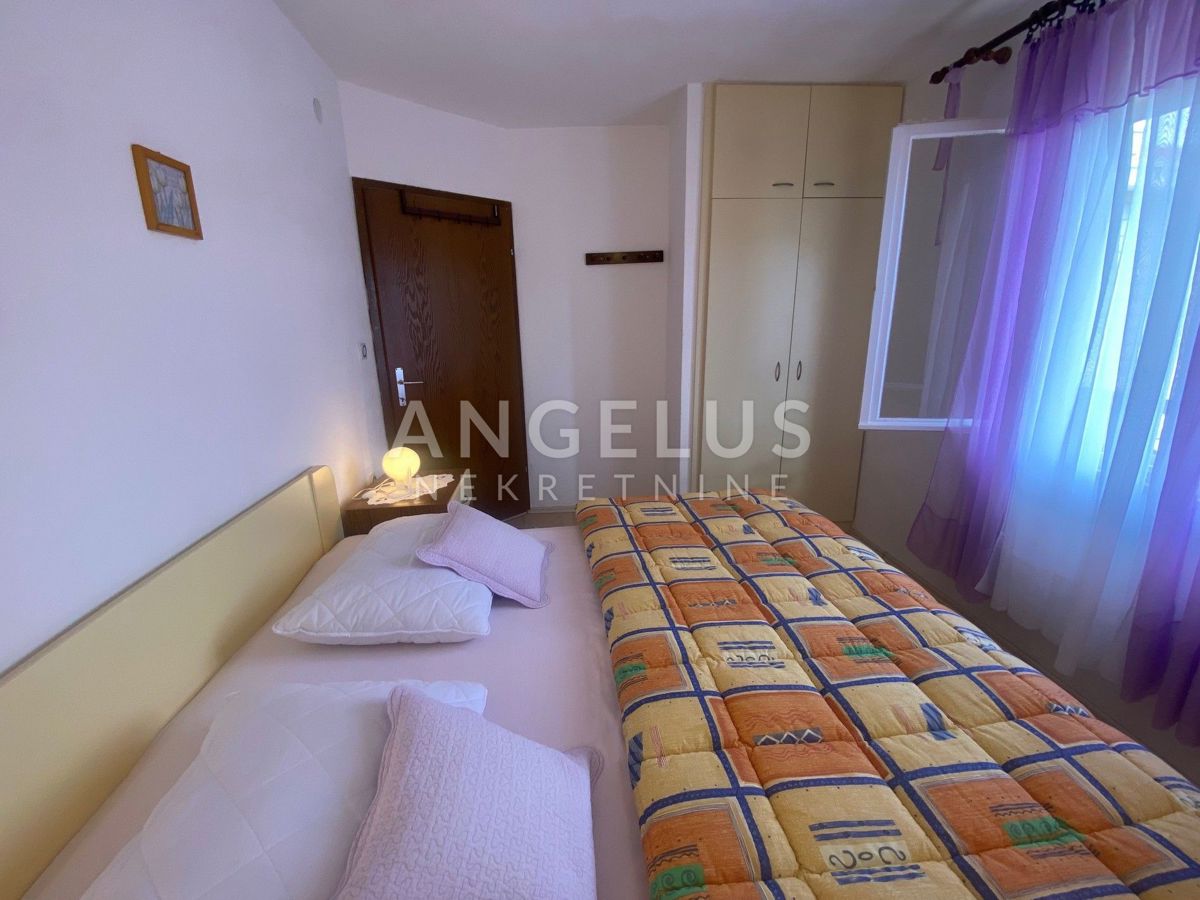 Hrvaška, Brač, Povlja - čudovita kamnita vila z bazenom, 1. vrsta ob morju