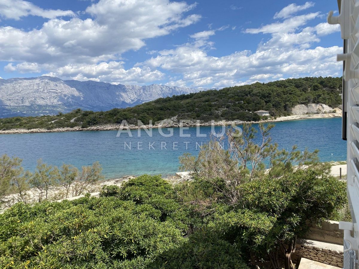 Hrvaška, Brač, Povlja - čudovita kamnita vila z bazenom, 1. vrsta ob morju